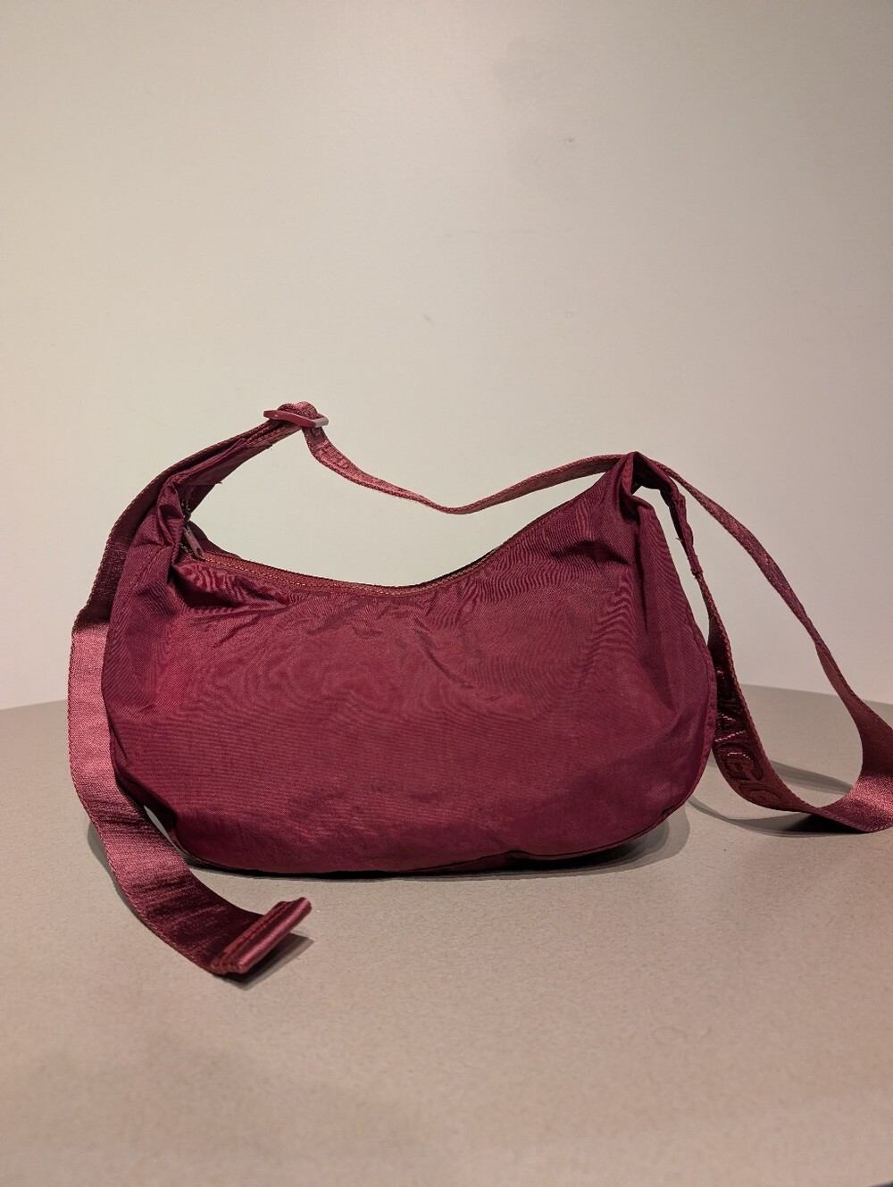 Baggu Medium Crescent Bag Oxblood